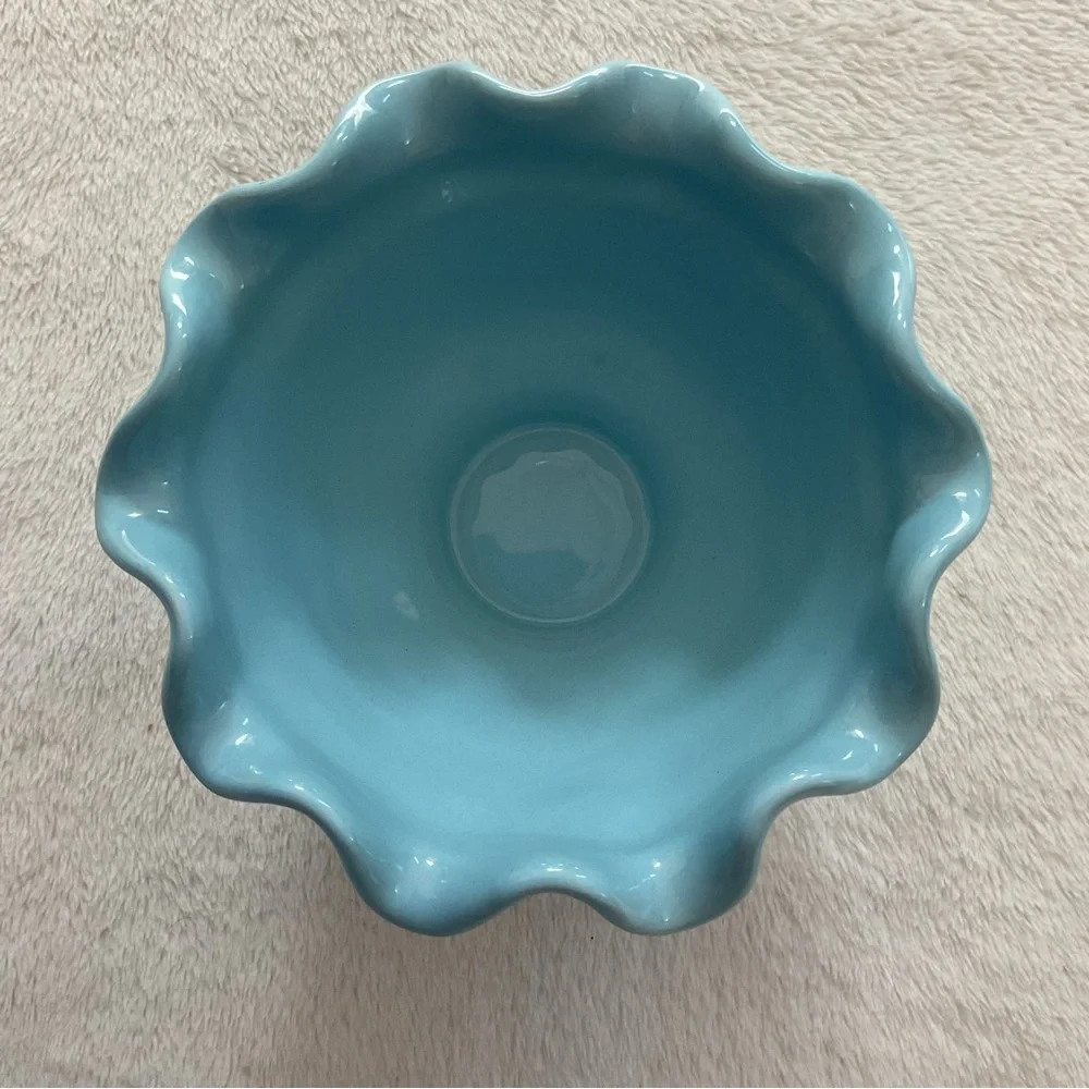 Williams Sonoma Blue Ruffle Pedestal Bowl – Ceramic Candy Dish 5.75”
